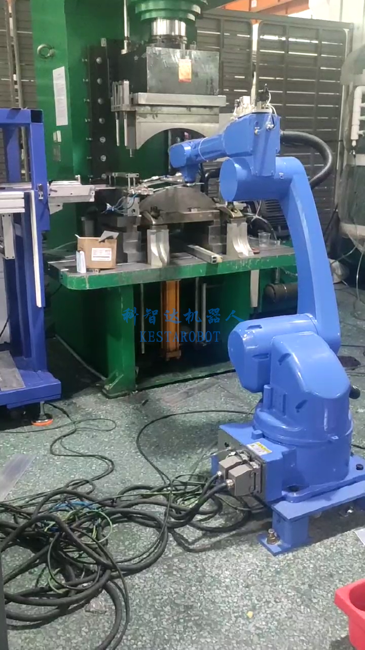 沖壓機(jī)器人多少錢一臺(tái)？小編來(lái)告訴你