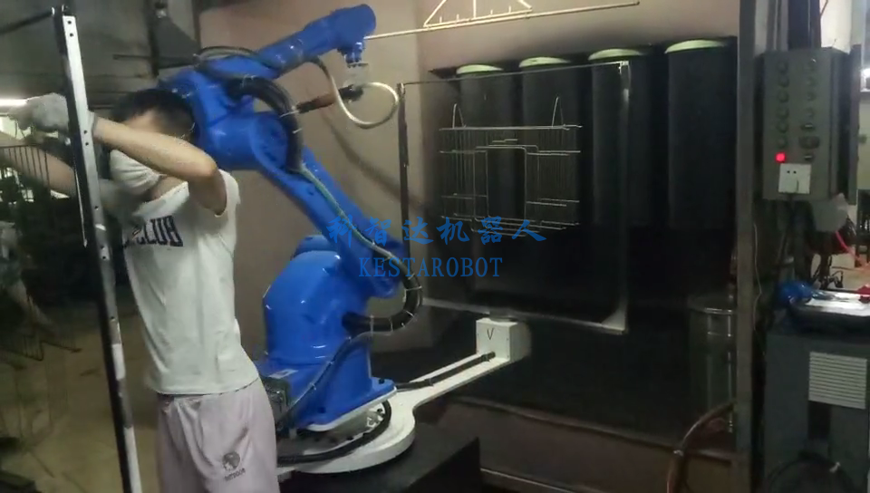 鳥籠噴粉機器人(雙工位轉(zhuǎn)臺噴涂機器人)(圖2) 鳥籠噴粉機器人(雙工位轉(zhuǎn)臺噴涂機器人)(圖2)
