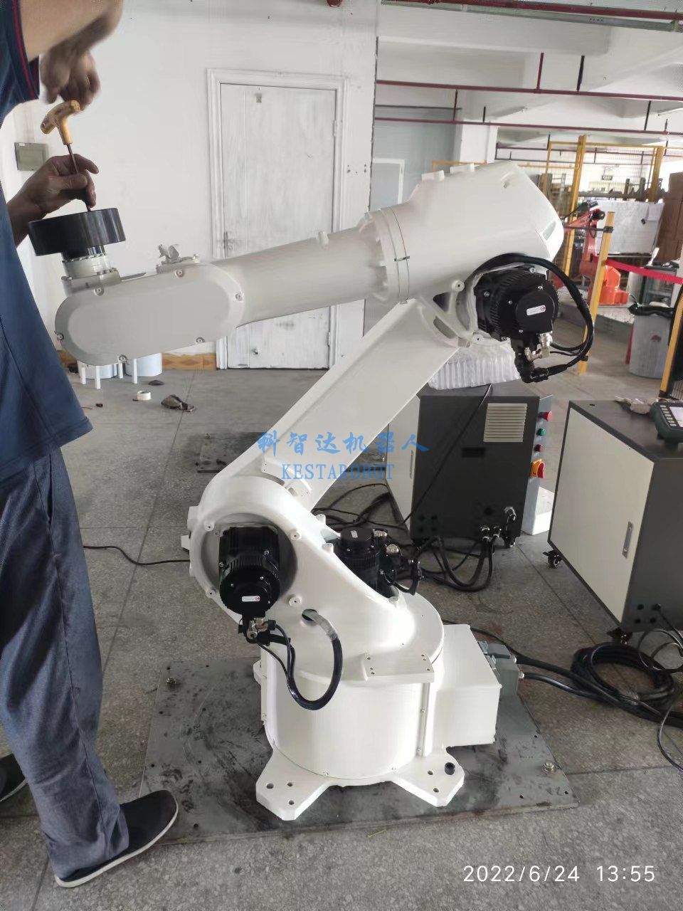 六軸機(jī)器人批量生產(chǎn)中(圖7)